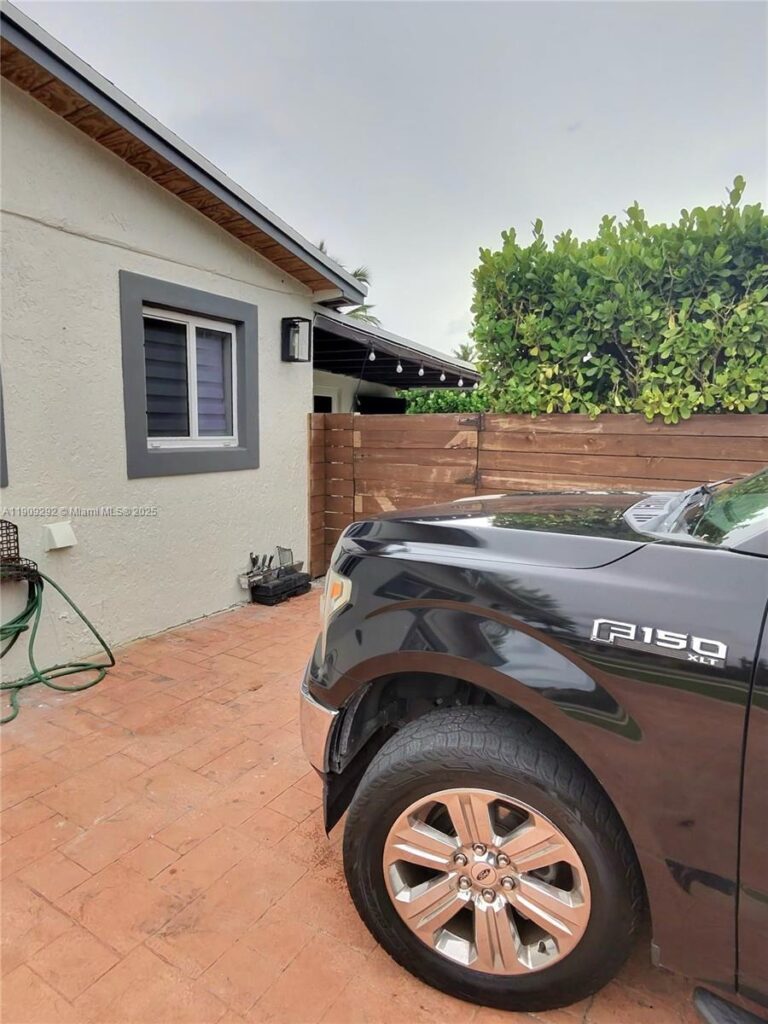 20180 NW 14th Ct, Miami Gardens FL 33169