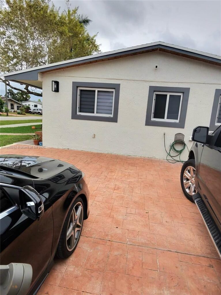 20180 NW 14th Ct, Miami Gardens FL 33169