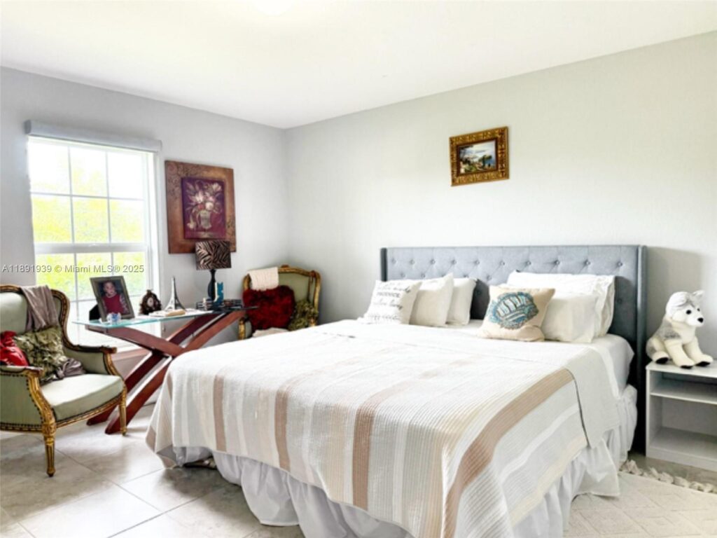 4157 NW 40th ave, Cape Coral FL 33993