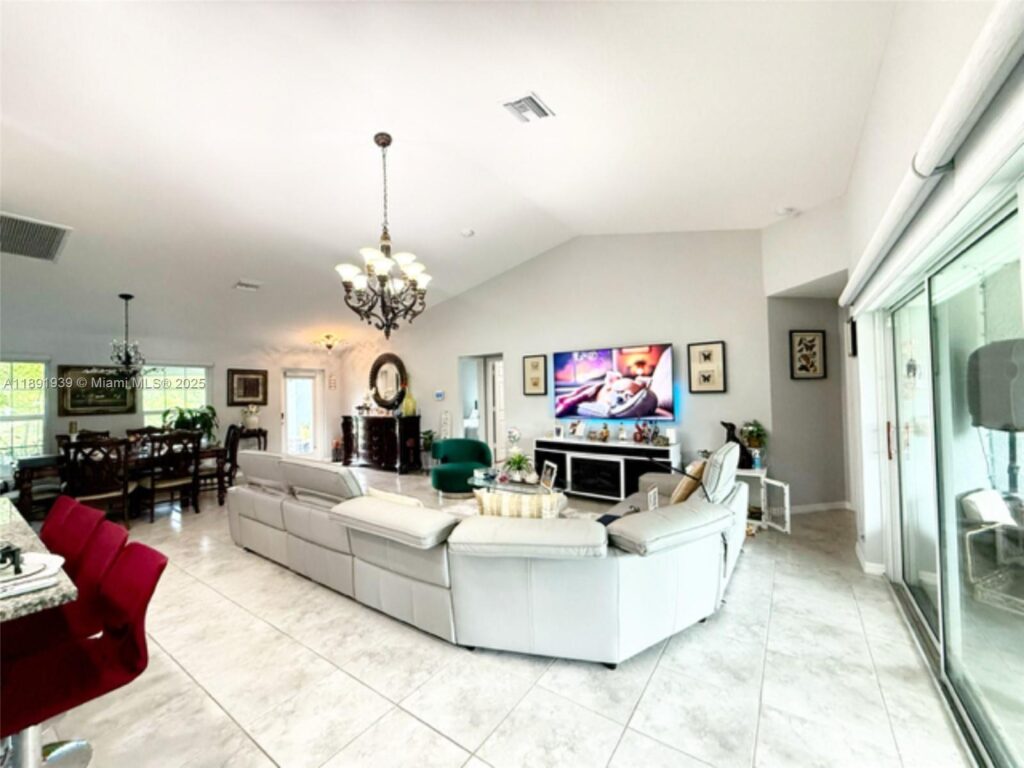 4157 NW 40th ave, Cape Coral FL 33993