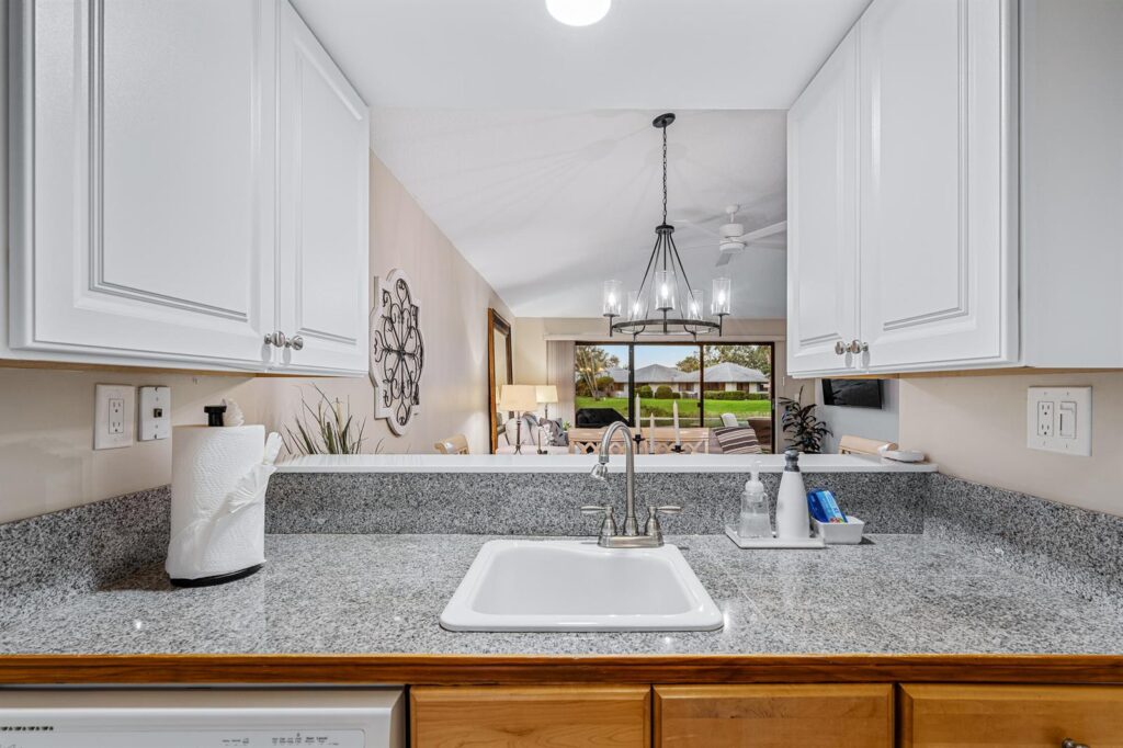 206 Club Drive, Palm Beach Gardens FL 33418