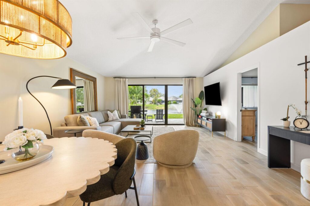 206 Club Drive, Palm Beach Gardens FL 33418