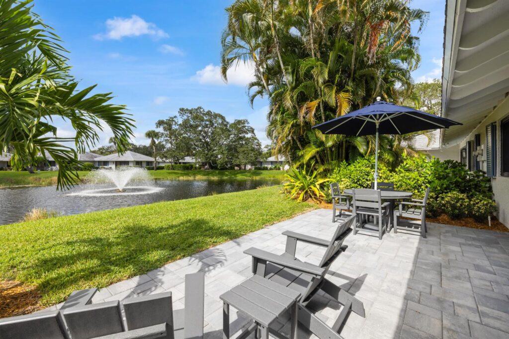 206 Club Drive, Palm Beach Gardens FL 33418