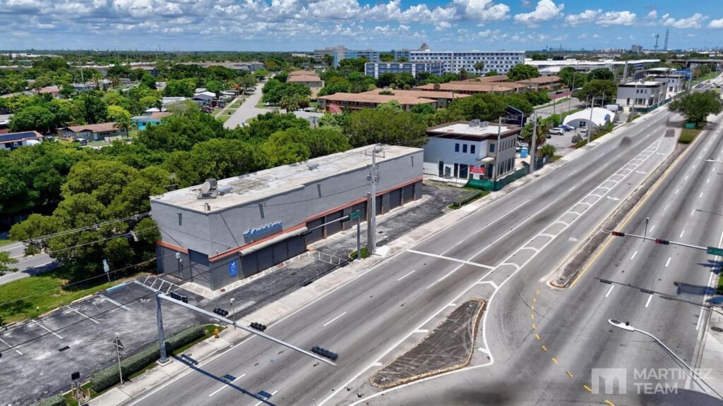 20390 S Dixie Highway, Cutler Bay FL 33189