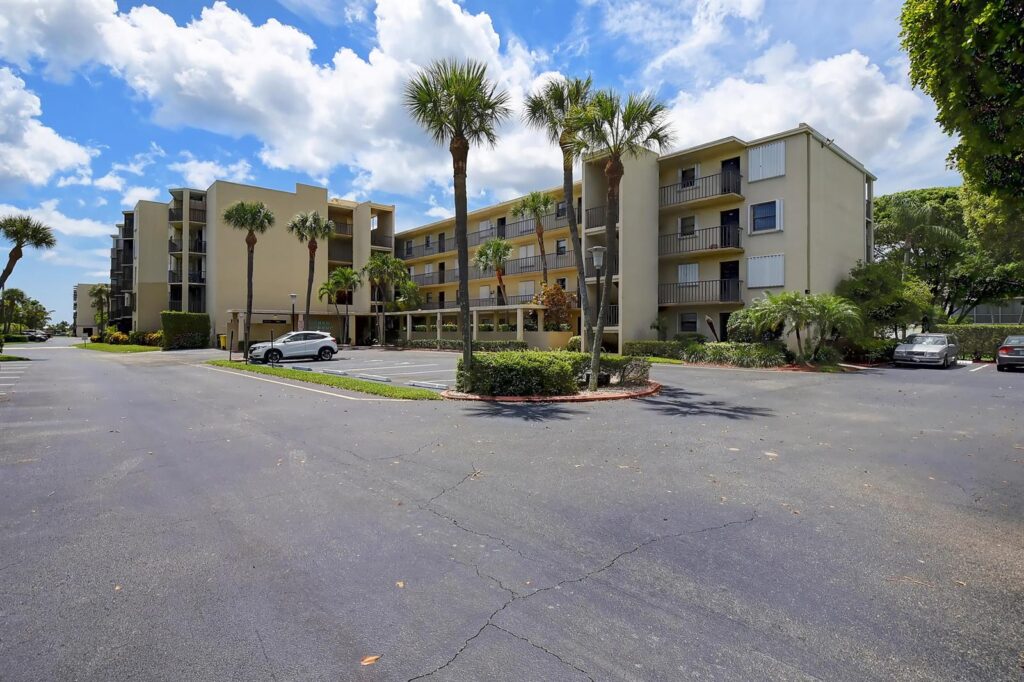 890 N Federal Highway # 206, Lantana FL 33462