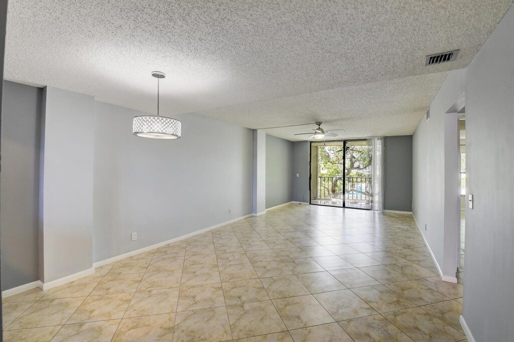 890 N Federal Highway # 206, Lantana FL 33462