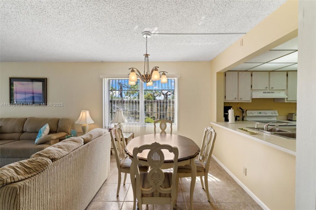 1087 Forest Lakes Drive # 309, Naples FL 34105