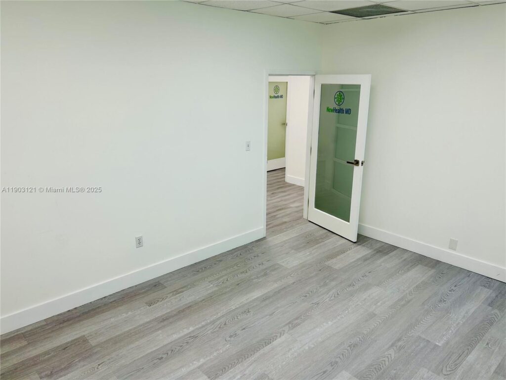 10305 NW 41st St # 216, Doral FL 33178