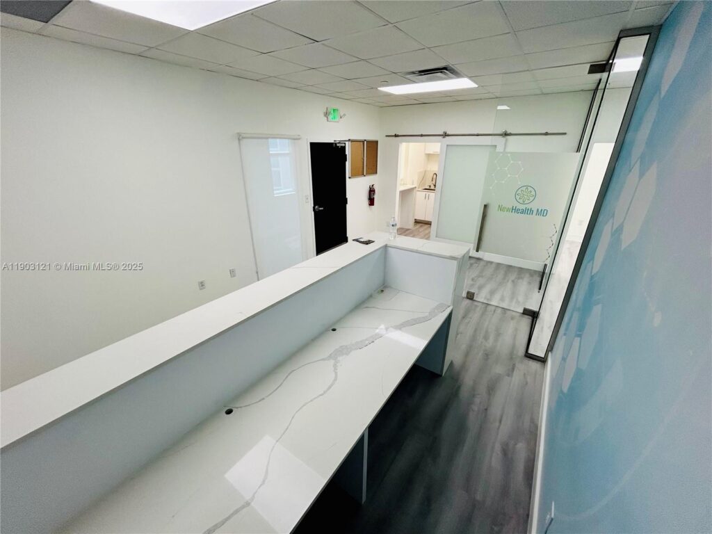 10305 NW 41st St # 216, Doral FL 33178