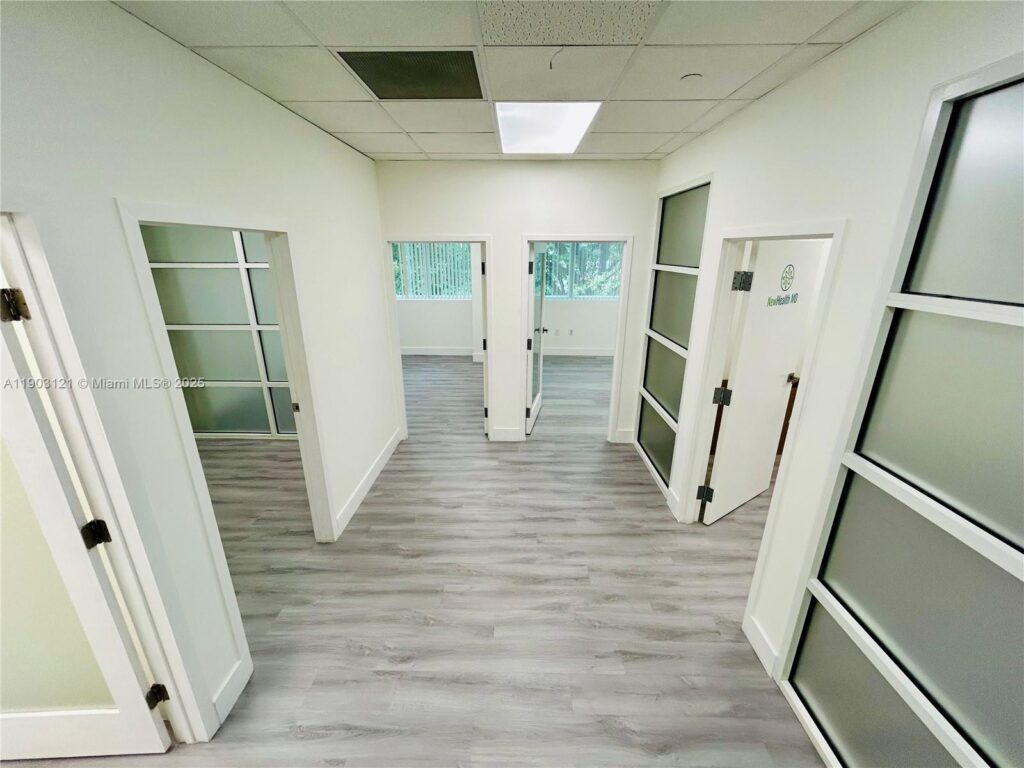 10305 NW 41st St # 216, Doral FL 33178
