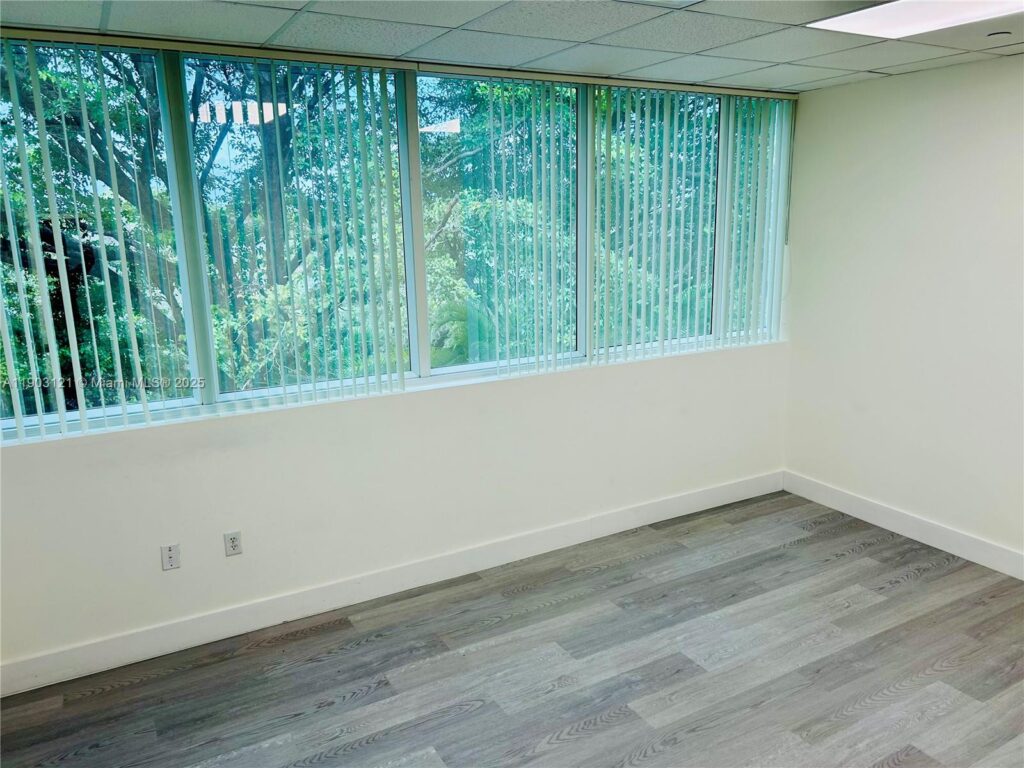 10305 NW 41st St # 216, Doral FL 33178