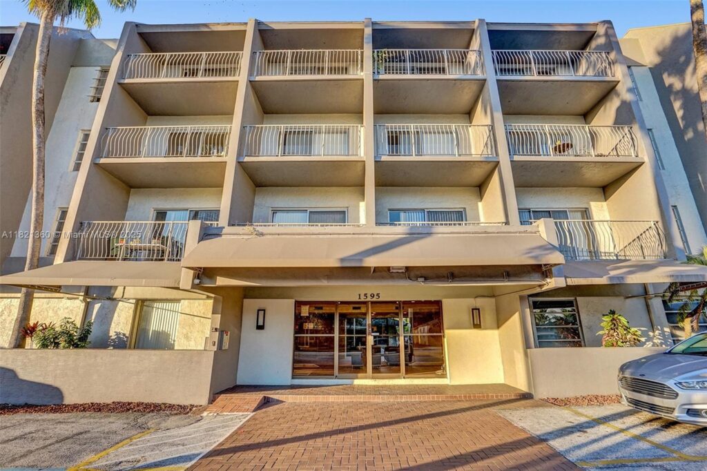 1595 NE 135th St # 339, North Miami FL 33161