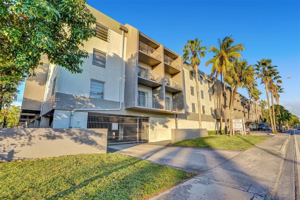 1595 NE 135th St # 339, North Miami FL 33161