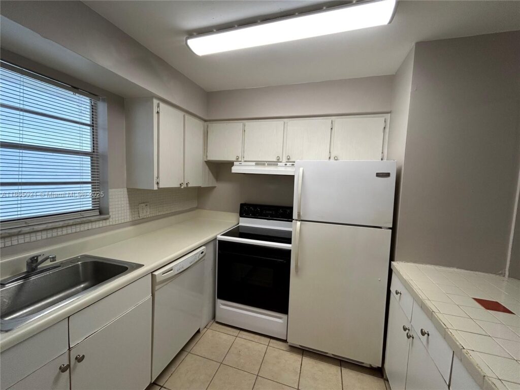 6505 Winfield Blvd # 18, Margate FL 33063