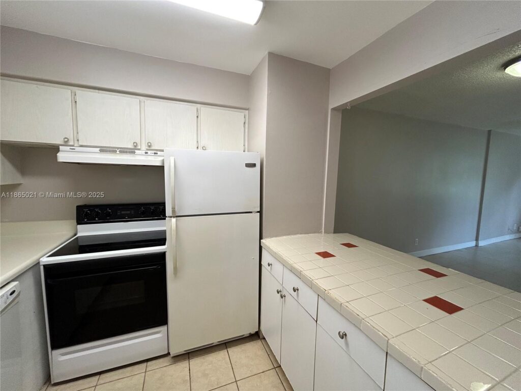 6505 Winfield Blvd # 18, Margate FL 33063