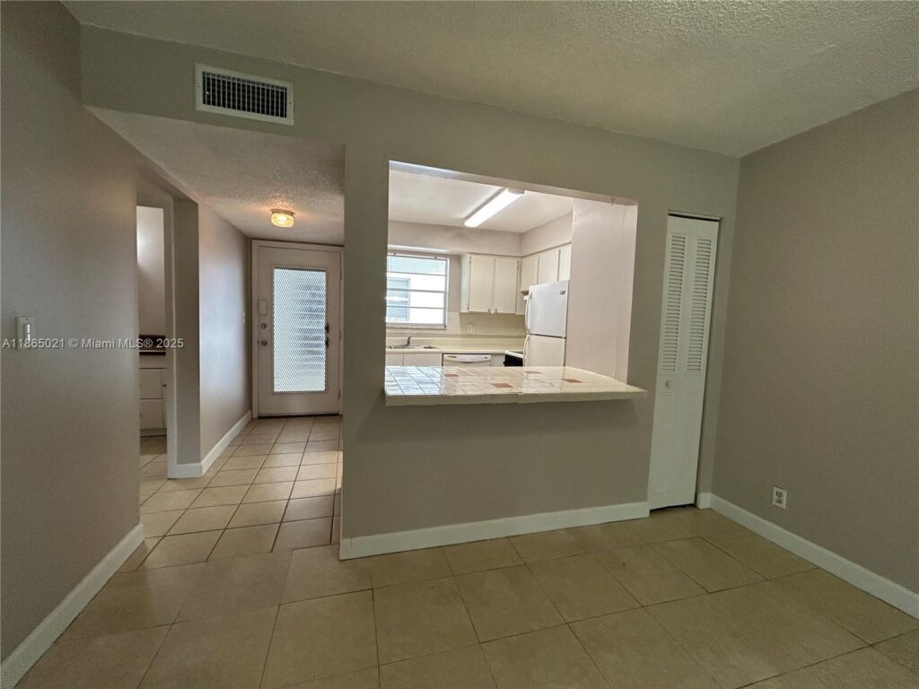 6505 Winfield Blvd # 18, Margate FL 33063