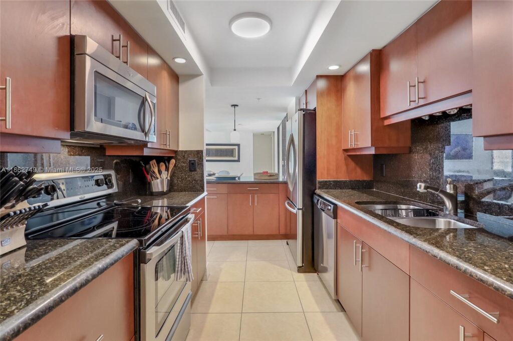 3000 N Ocean Dr # 24H, Singer Island FL 33404