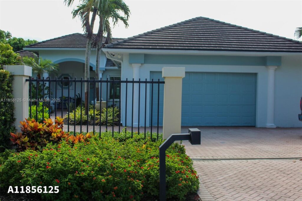 15255 SW 80th Ave, Palmetto Bay FL 33157