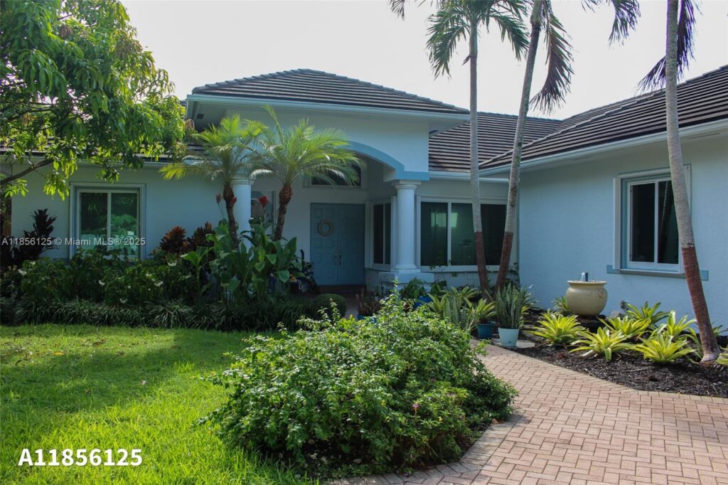 15255 SW 80th Ave, Palmetto Bay FL 33157