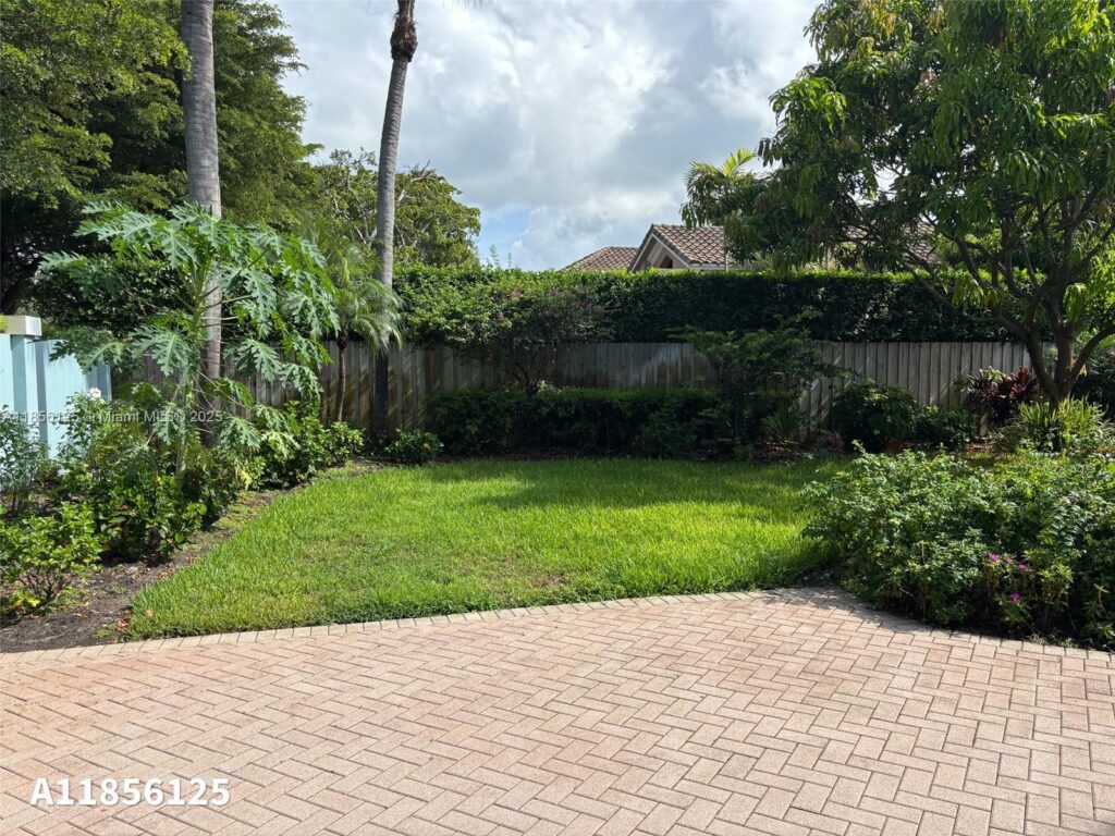 15255 SW 80th Ave, Palmetto Bay FL 33157