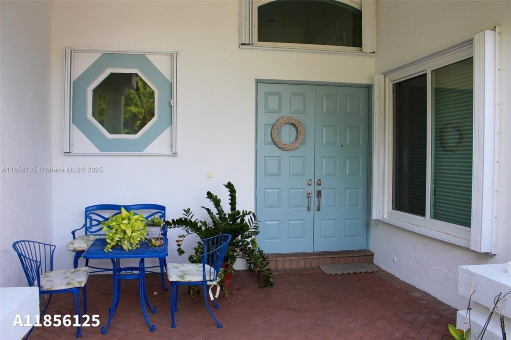 15255 SW 80th Ave, Palmetto Bay FL 33157