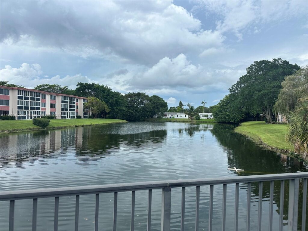 1101 NW 58th Ter # 108, Sunrise FL 33313