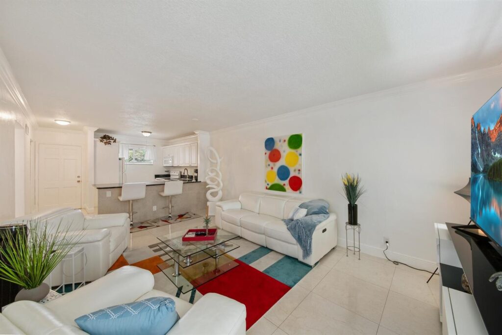 2581 N Garden Drive # 206, Lake Worth FL 33461