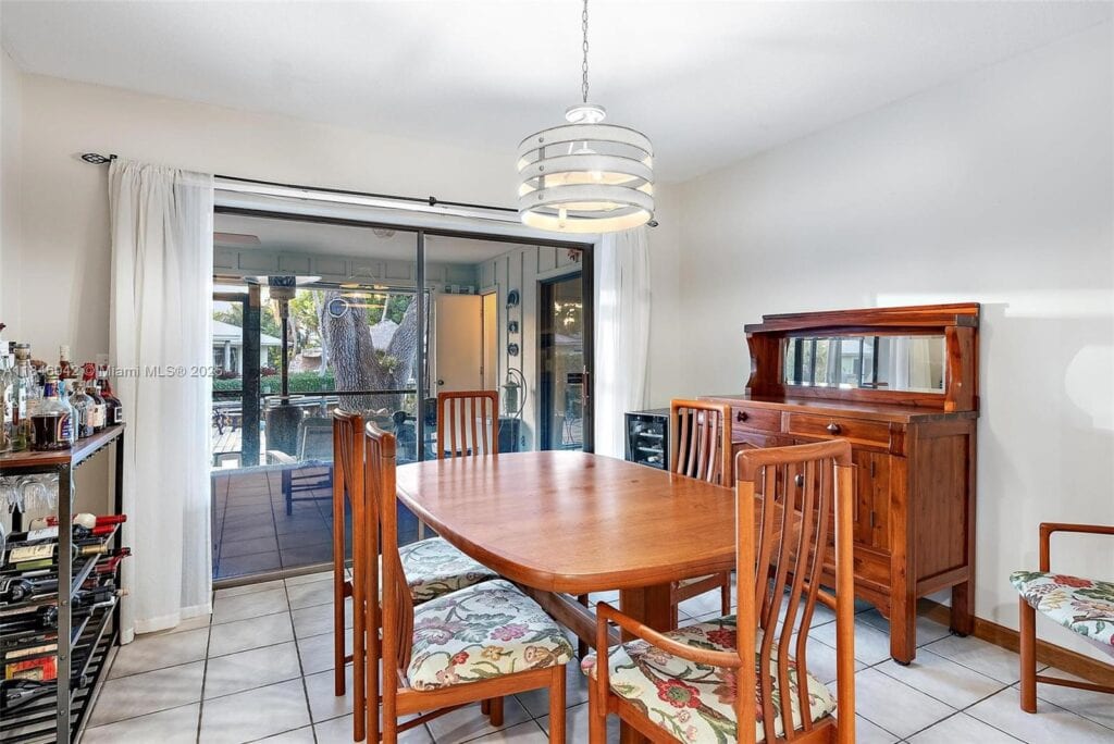 934 Penn Trl, Jupiter FL 33458