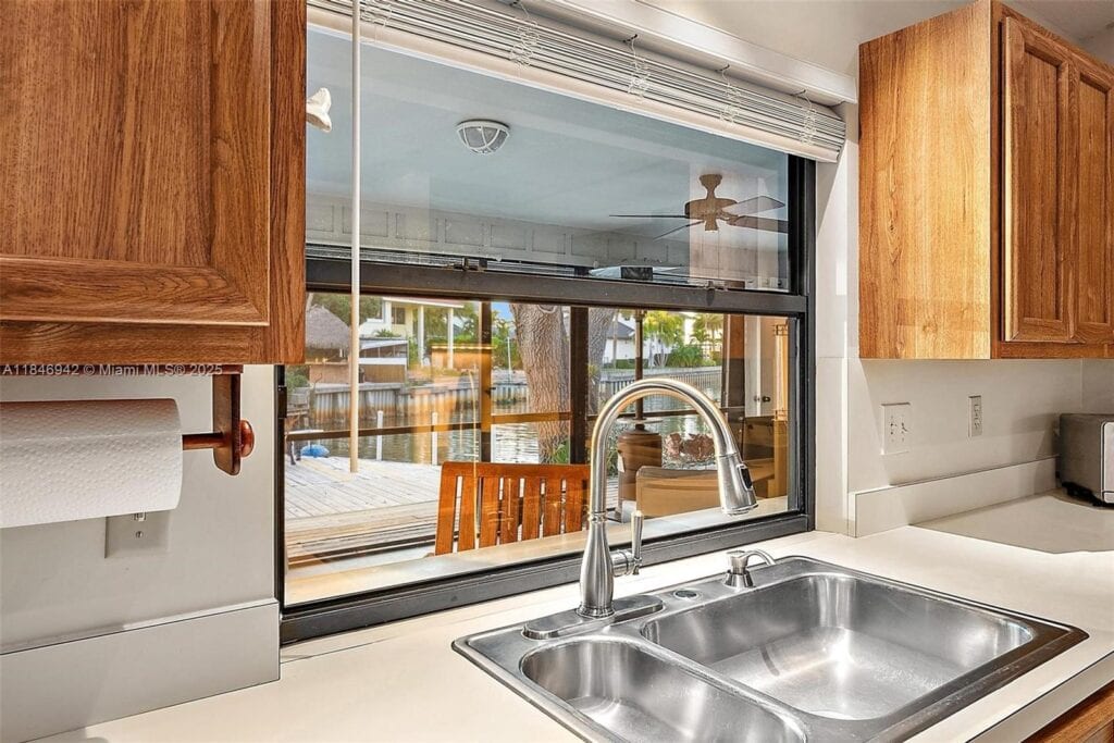 934 Penn Trl, Jupiter FL 33458