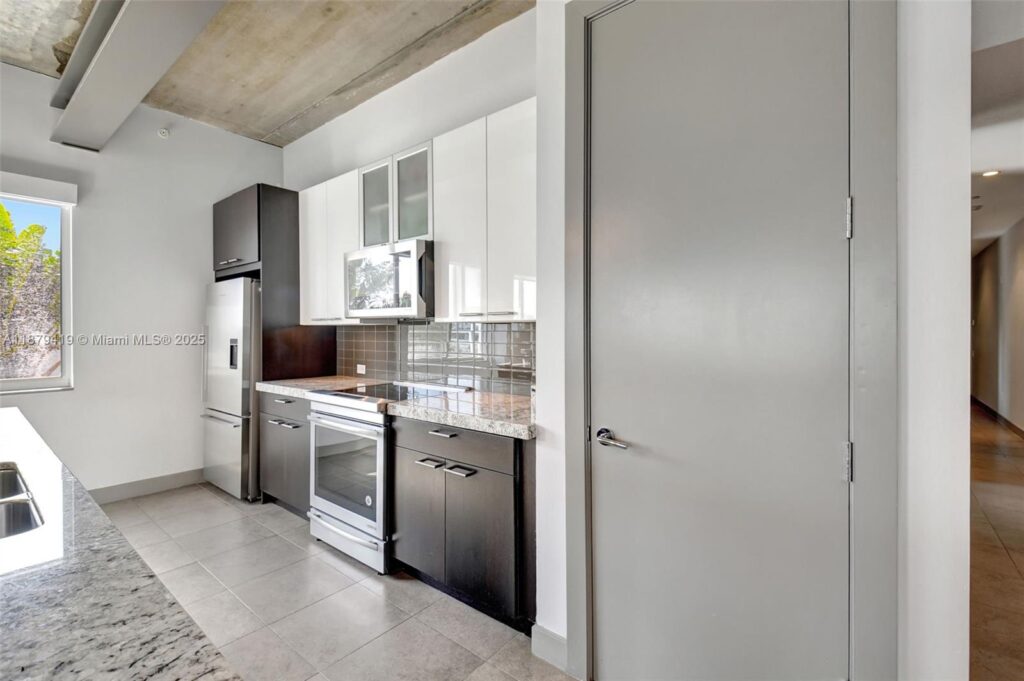 110 SE 2nd ST # 203, Delray Beach FL 33444