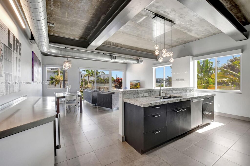 110 SE 2nd ST # 203, Delray Beach FL 33444