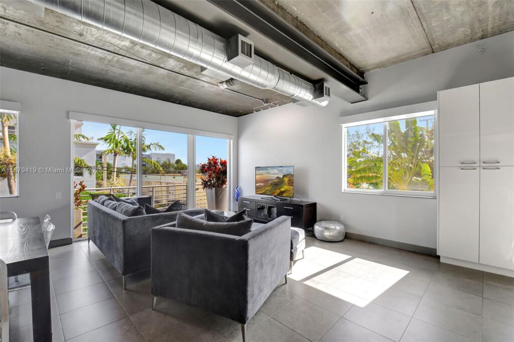 110 SE 2nd ST # 203, Delray Beach FL 33444
