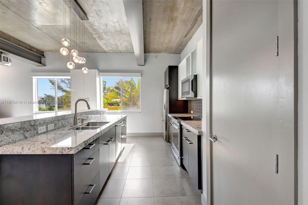 110 SE 2nd ST # 203, Delray Beach FL 33444