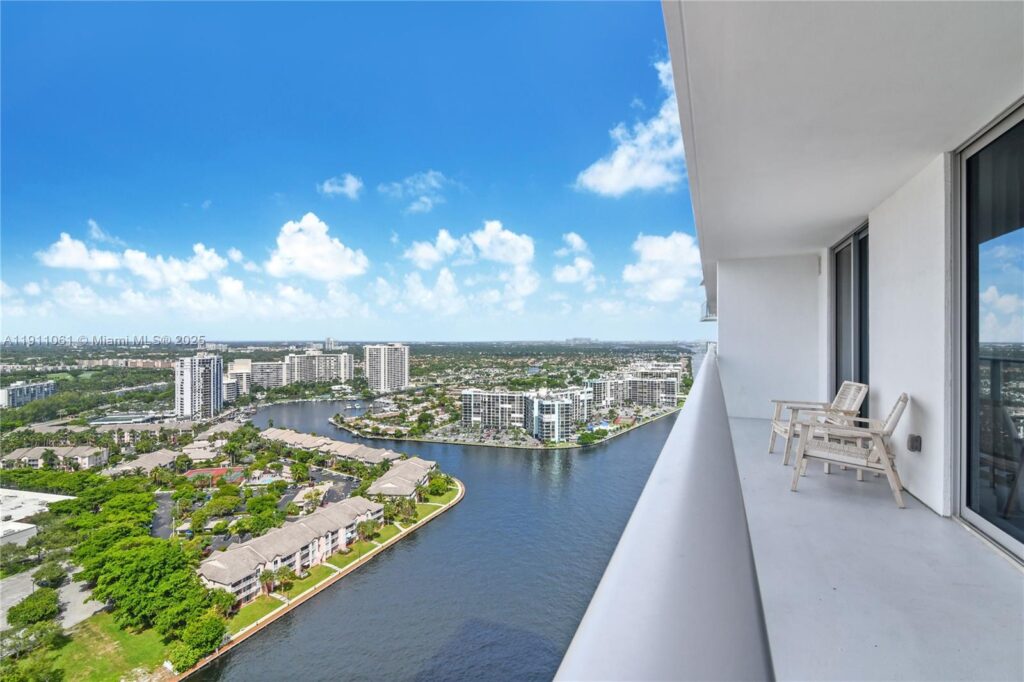 4010 S Ocean Dr # R3206, Hollywood FL 33019