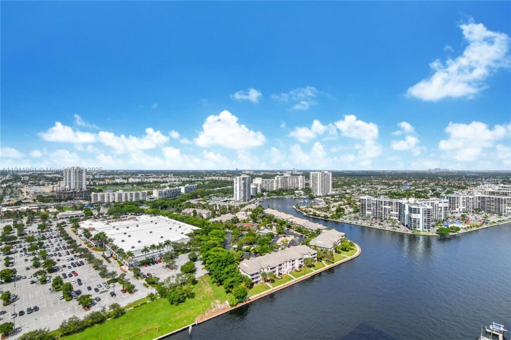 4010 S Ocean Dr # R3206, Hollywood FL 33019