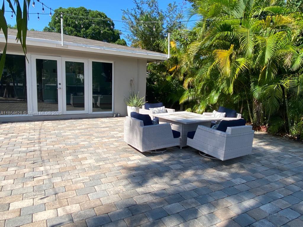 1350 NE 30th St # 0, Oakland Park FL 33334