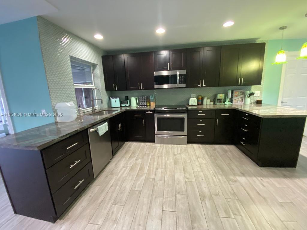 1350 NE 30th St # 0, Oakland Park FL 33334