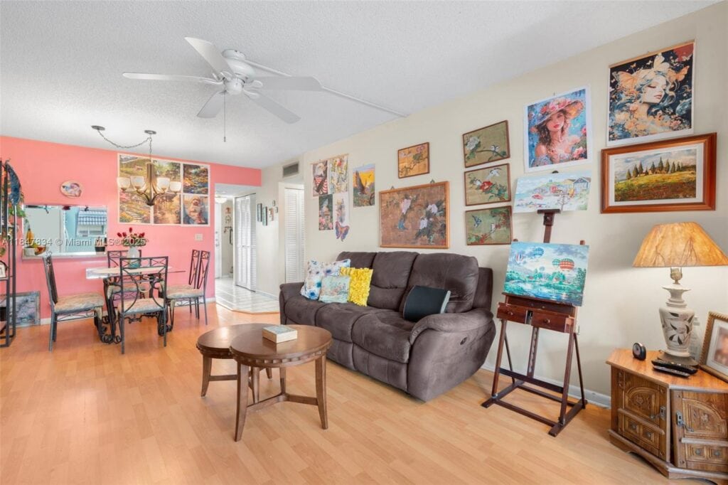 3120 Holiday Springs Blvd # 301, Margate FL 33063