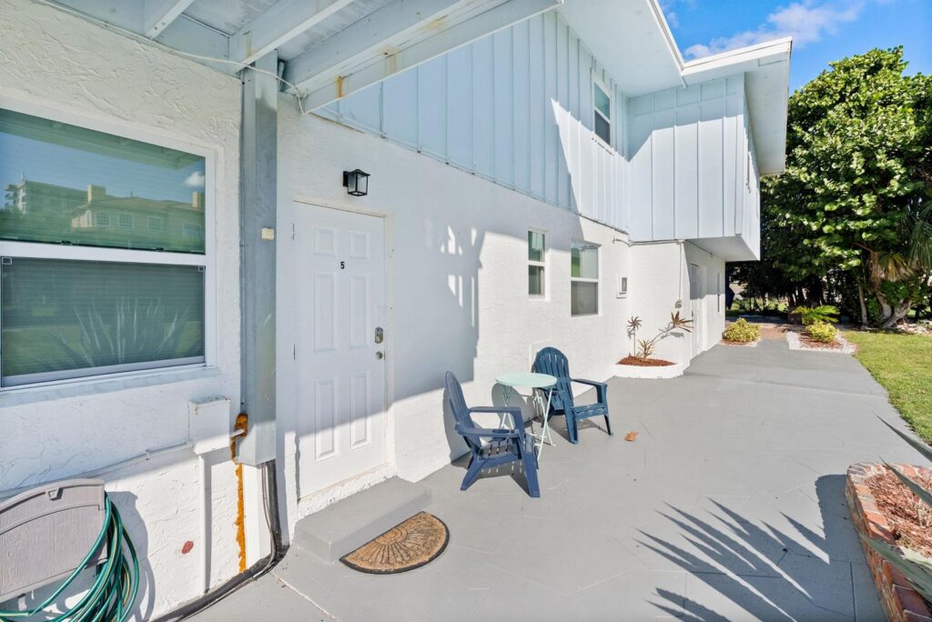 670 Hernando Street, Fort Pierce FL 34949