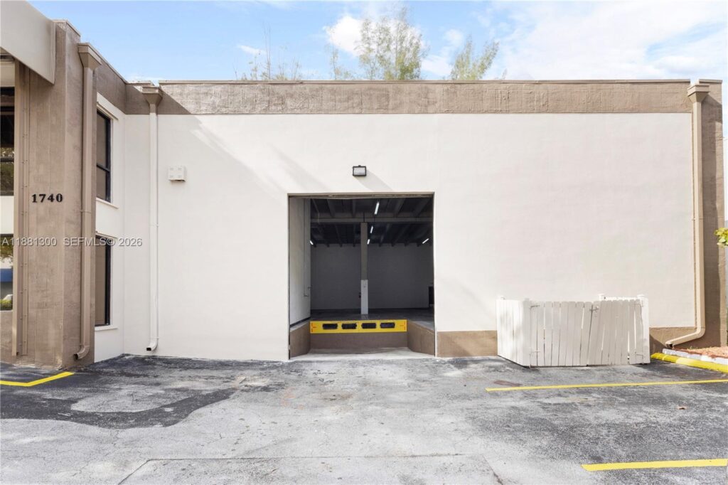 1740 NW 93 AV # 1740, Doral FL 33172