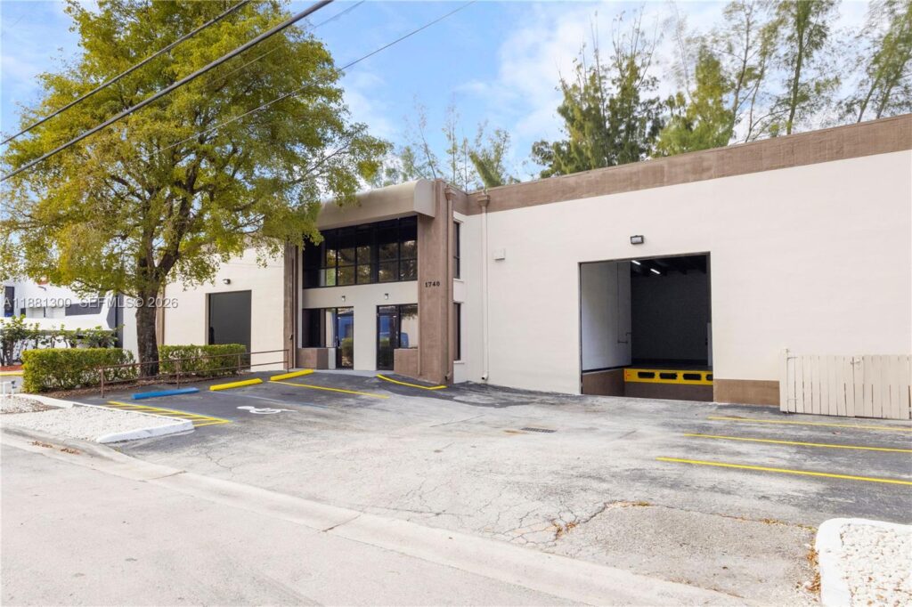 1740 NW 93 AV # 1740, Doral FL 33172