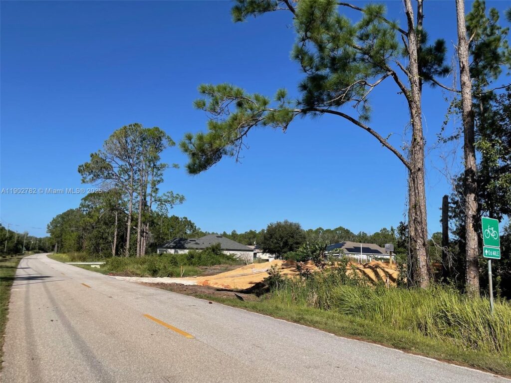 8030 SUN N LAKES, Sebring FL 33872