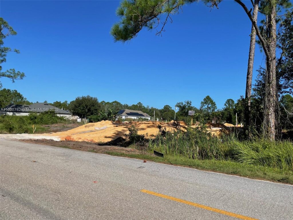 8030 SUN N LAKES, Sebring FL 33872
