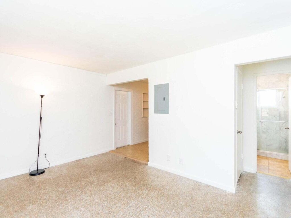 4230 NE 1st Terrace, Oakland Park FL 33334