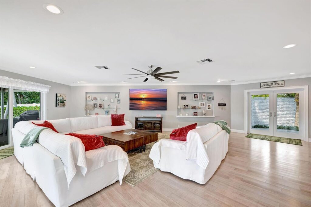 288 S Tradewinds Avenue, Lauderdale By The Sea FL 33308