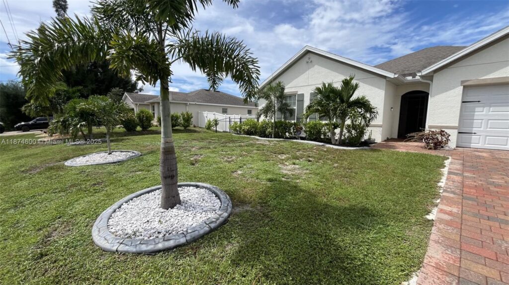 2829 NW 7 TERRACE, Cape Coral FL 33993