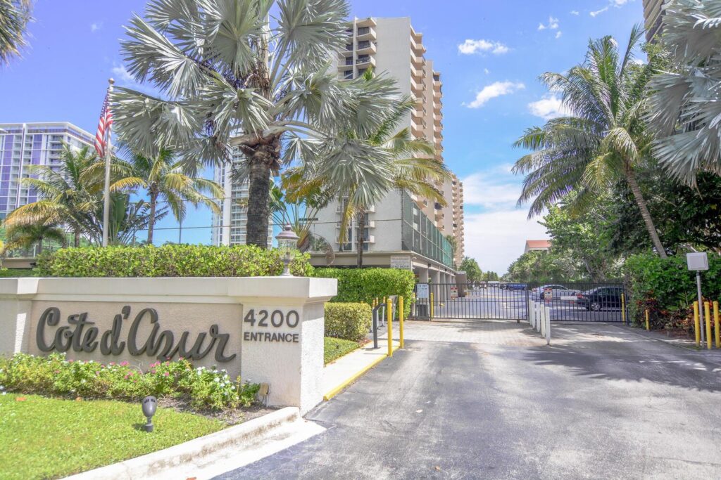 4200 N Ocean Drive # 605, Singer Island FL 33404