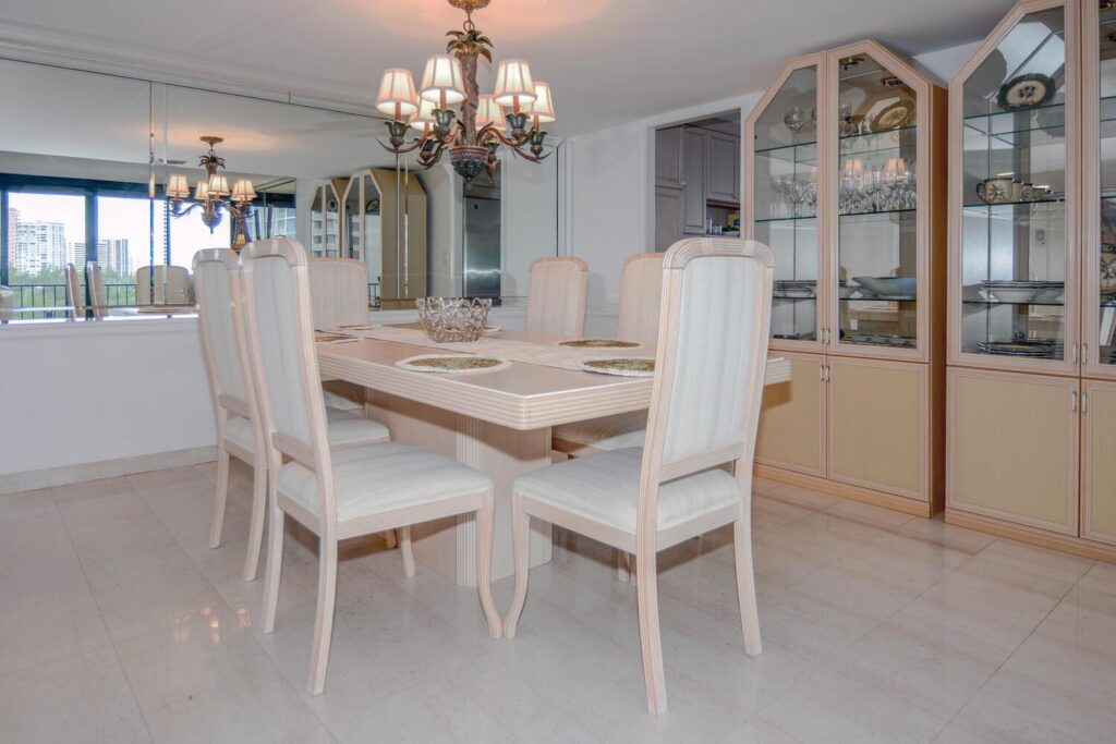 4200 N Ocean Drive # 605, Singer Island FL 33404