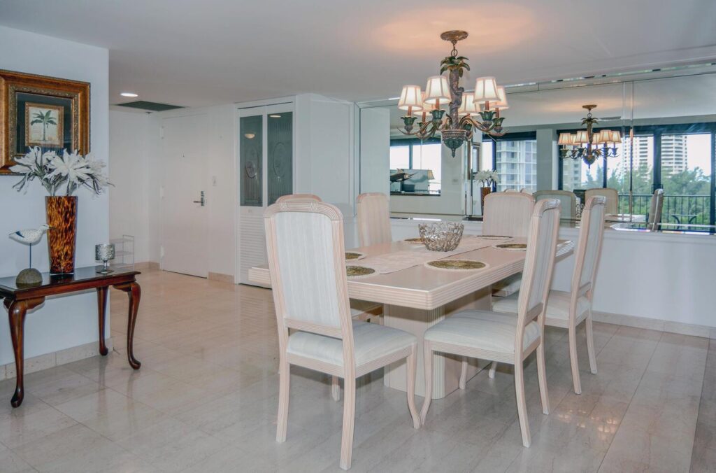 4200 N Ocean Drive # 605, Singer Island FL 33404