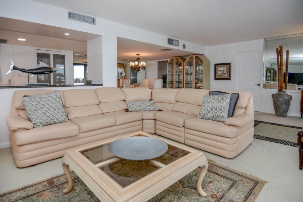 4200 N Ocean Drive # 605, Singer Island FL 33404